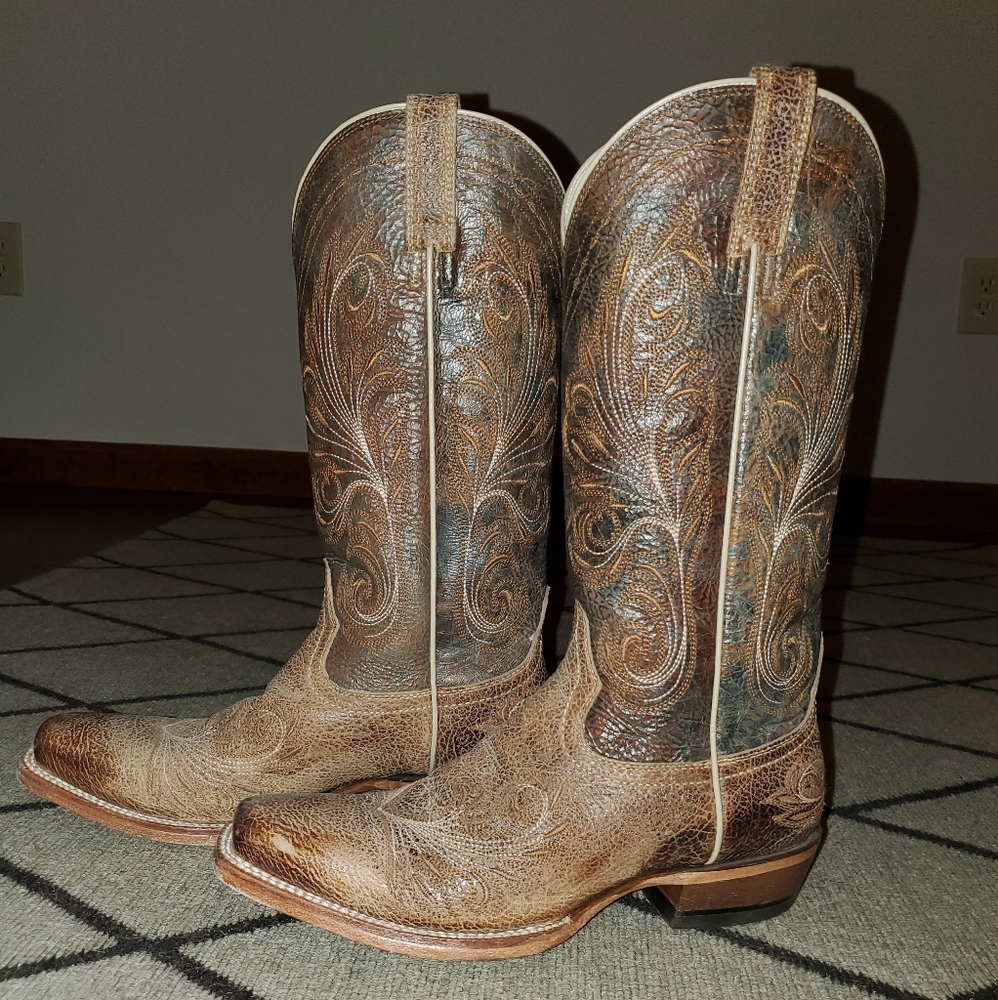 EUC Ariat Catalina Cowboy Boots Sz 8.5